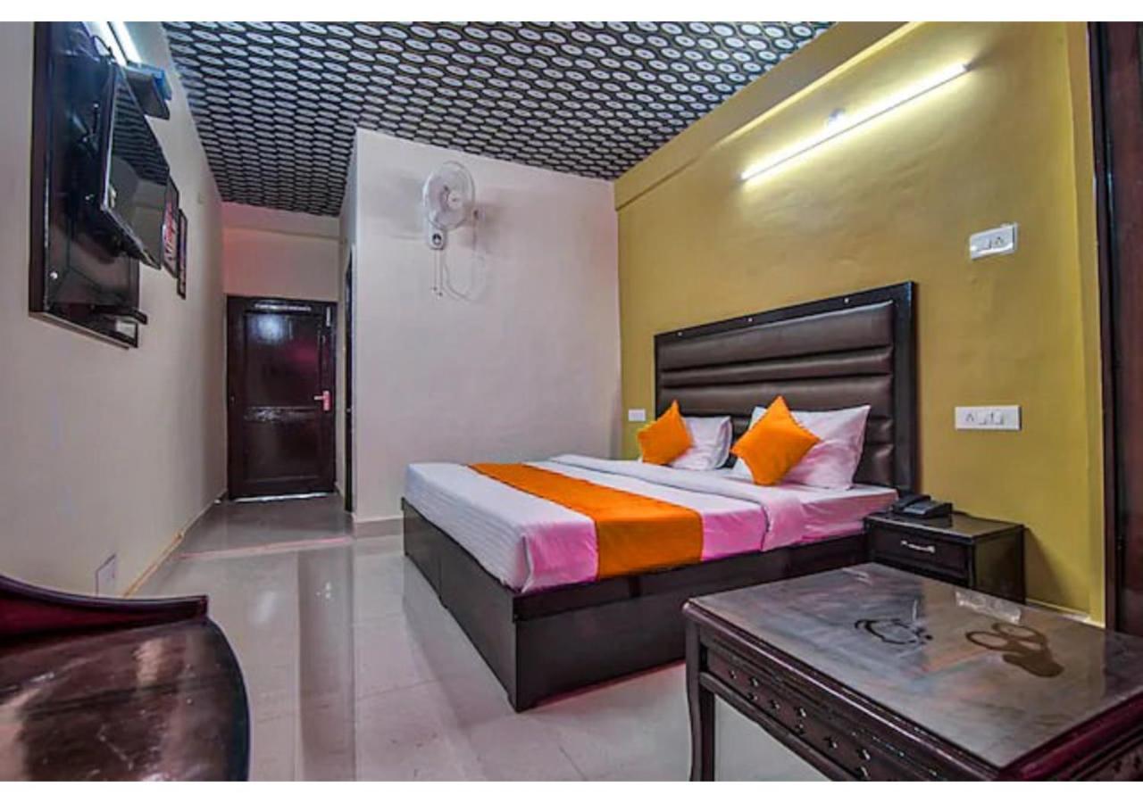 Hotel Country Resort Khajjiar Ngoại thất bức ảnh